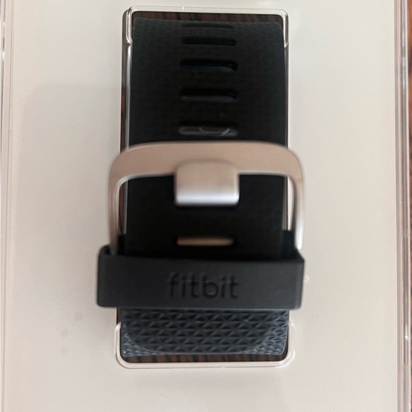 New in box Fitbit Surge - Picture 5 of 10